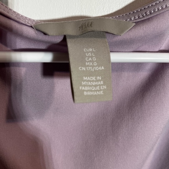 H&M Purple Tank Top with Scoop Neckline and Relaxed Fit - Picture 2 of 3